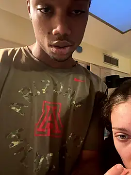 Snapshot of Shhhtrey0375 chatting on January 8, 12:38 am Shhhtrey0375 online show from January 8, 12:38 am