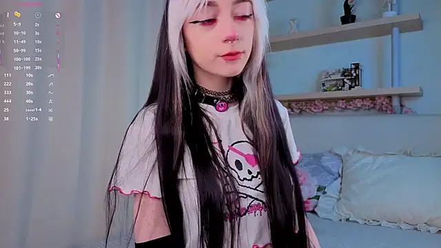 Snapshot of TristaRoht chatting on November 8, 3:04 pm TristaRoht online show from November 8, 3:04 pm