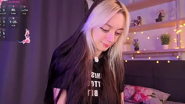 TristaRoht online show from April 5, 2:57 pm