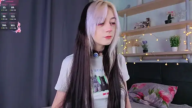 TristaRoht online show from March 13, 3:28 pm