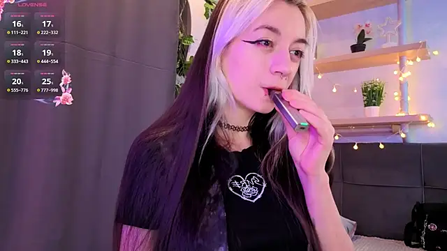 TristaRoht online show from April 13, 3:05 pm