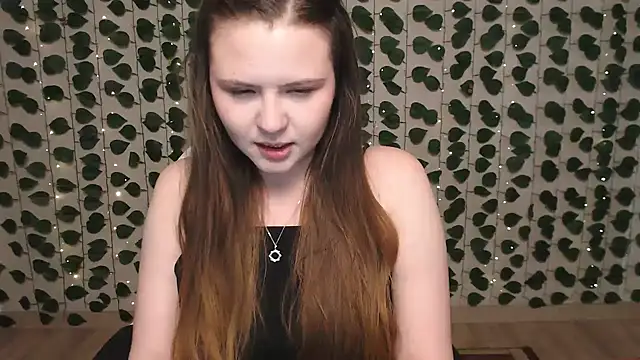 Snapshot of IxxiLiana chatting on March 2, 5:12 am IxxiLiana online show from March 2, 5:12 am