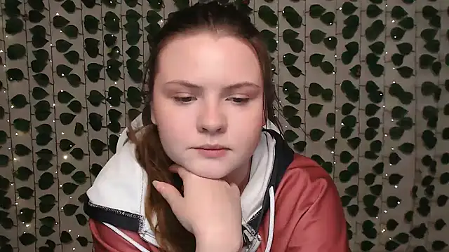 Snapshot of IxxiLiana chatting on February 16, 4:42 am IxxiLiana online show from February 16, 4:42 am