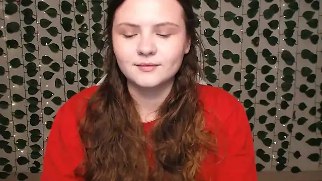 Snapshot of IxxiLiana chatting on February 13, 4:11 am IxxiLiana online show from February 13, 4:11 am