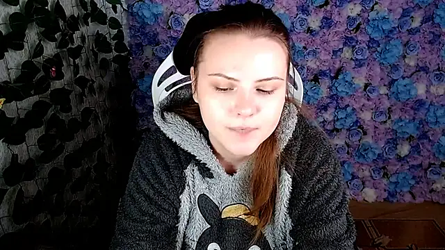 Snapshot of IxxiLiana chatting on September 26, 5:03 am IxxiLiana online show from September 26, 5:03 am