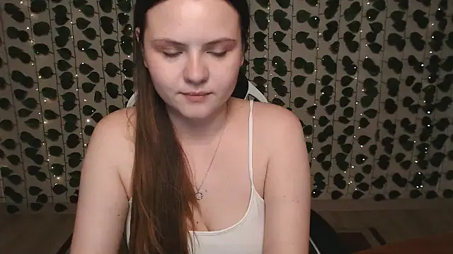 Snapshot of IxxiLiana chatting on March 7, 8:13 am IxxiLiana online show from March 7, 8:13 am