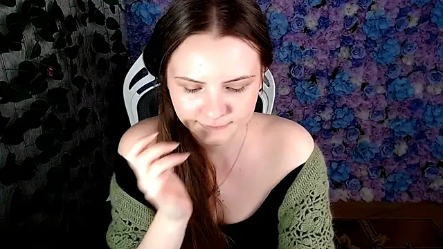 Snapshot of IxxiLiana chatting on September 22, 5:13 am IxxiLiana online show from September 22, 5:13 am