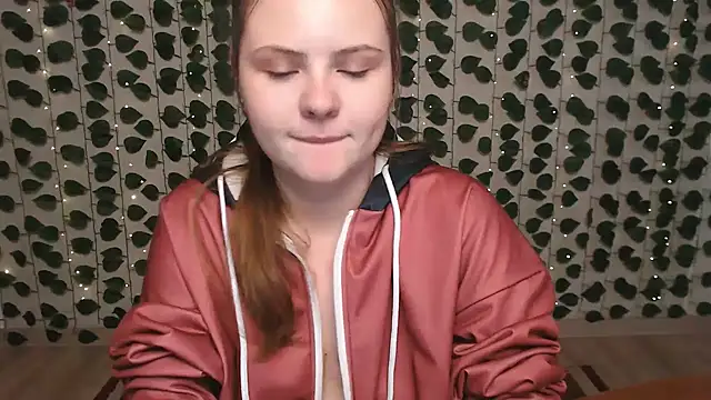 Snapshot of IxxiLiana chatting on March 3, 5:05 am IxxiLiana online show from March 3, 5:05 am