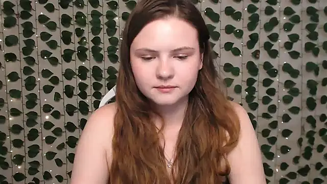 Snapshot of IxxiLiana chatting on February 15, 7:27 am IxxiLiana online show from February 15, 7:27 am