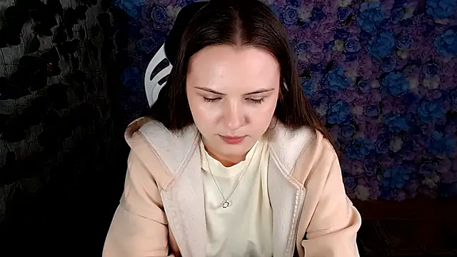 Snapshot of IxxiLiana chatting on October 11, 5:08 am IxxiLiana online show from October 11, 5:08 am