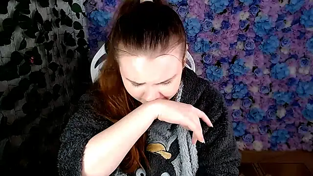 Snapshot of IxxiLiana chatting on September 19, 5:00 am IxxiLiana online show from September 19, 5:00 am