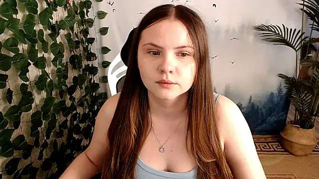 Snapshot of IxxiLiana chatting on March 18, 5:34 am IxxiLiana online show from March 18, 5:34 am