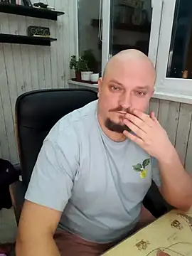 Snapshot of Pandasky chatting on February 9, 5:11 pm Pandasky online show from February 9, 5:11 pm