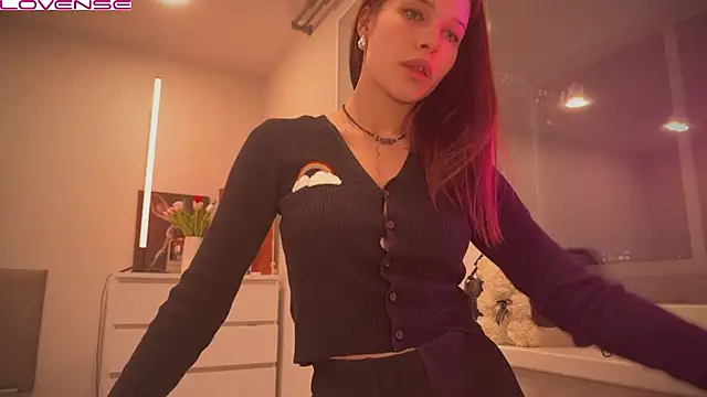 Snapshot of YourOblivion chatting on February 16, 5:26 pm YourOblivion online show from February 16, 5:26 pm