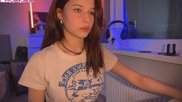 Snapshot of YourOblivion chatting on January 29, 5:24 pm YourOblivion online show from January 29, 5:24 pm