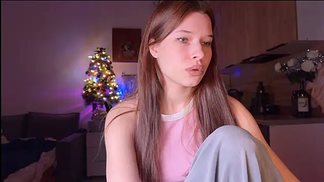 Snapshot of YourOblivion chatting on November 25, 6:19 pm YourOblivion online show from November 25, 6:19 pm