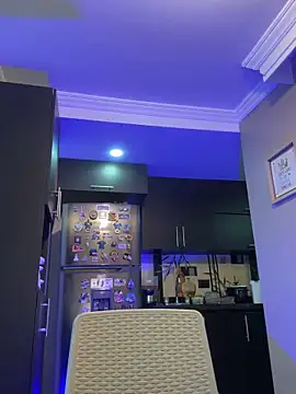 Mau White online show from April 10, 1:34 am