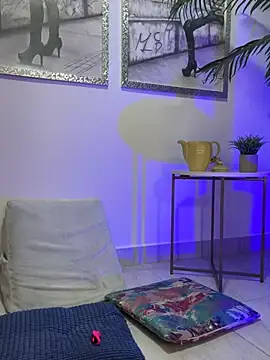 Mau White online show from March 18, 2:37 am