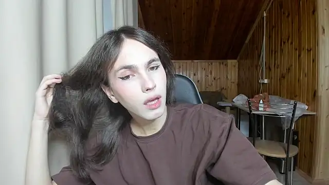 Snapshot of fcherthth chatting on December 19, 7:29 pm fcherthth online show from December 19, 7:29 pm