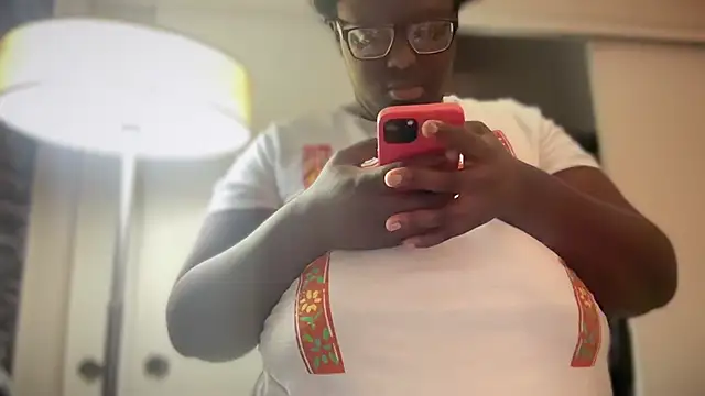 Snapshot of Yagurl__west chatting on September 22, 9:10 pm Yagurl west online show from September 22, 9:10 pm