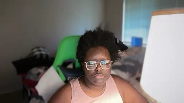 Snapshot of Yagurl__west chatting on December 21, 7:15 pm Yagurl west online show from December 21, 7:15 pm