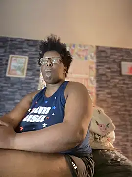 Snapshot of Yagurl__west chatting on November 14, 3:32 am Yagurl west online show from November 14, 3:32 am