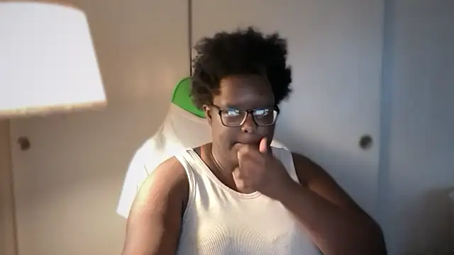 Snapshot of Yagurl__west chatting on January 5, 8:12 pm Yagurl west online show from January 5, 8:12 pm