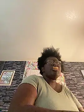 Snapshot of Yagurl__west chatting on November 6, 8:57 pm Yagurl west online show from November 6, 8:57 pm