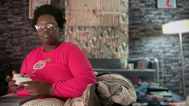 Snapshot of Yagurl__west chatting on September 20, 11:21 pm Yagurl west online show from September 20, 11:21 pm