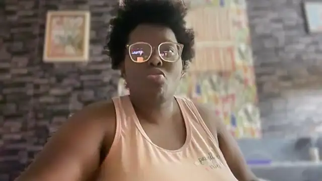 Snapshot of Yagurl__west chatting on September 27, 5:02 am Yagurl west online show from September 27, 5:02 am