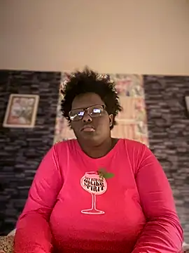 Snapshot of Yagurl__west chatting on December 4, 6:23 am Yagurl west online show from December 4, 6:23 am