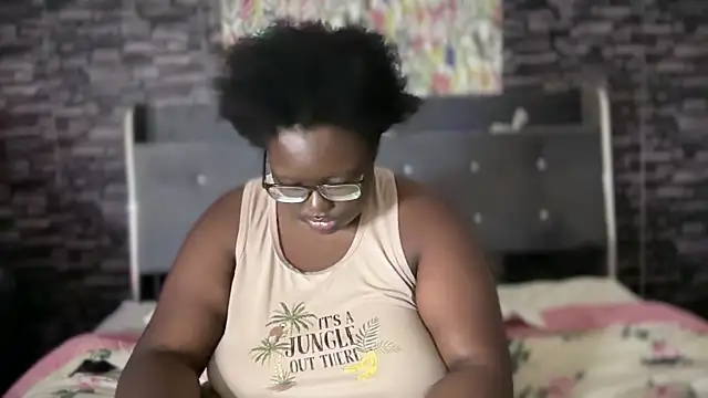 Snapshot of Yagurl__west chatting on October 2, 7:23 am Yagurl west online show from October 2, 7:23 am