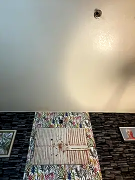 Snapshot of Yagurl__west chatting on November 24, 1:27 am Yagurl west online show from November 24, 1:27 am