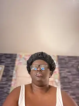 Snapshot of Yagurl__west chatting on November 9, 11:42 pm Yagurl west online show from November 9, 11:42 pm