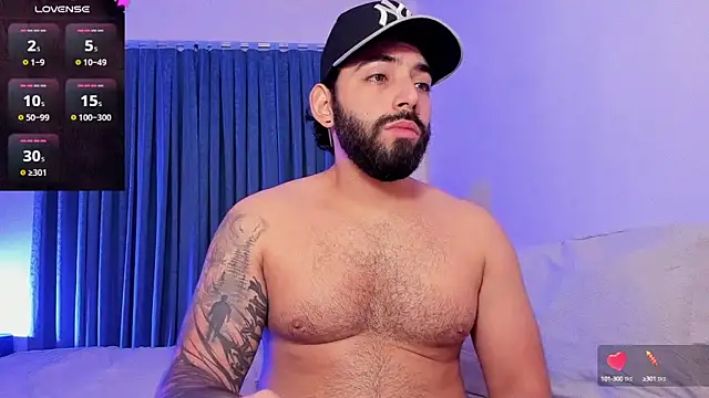 Snapshot of leo_thewolf_ chatting on September 13, 7:03 pm leo thewolf online show from September 13, 7:03 pm