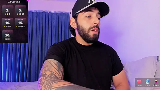 Snapshot of leo_thewolf_ chatting on September 19, 5:17 pm leo thewolf online show from September 19, 5:17 pm