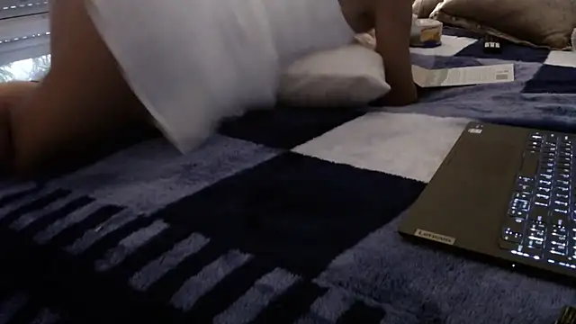 nevertardy13 online show from February 25, 10:20 pm