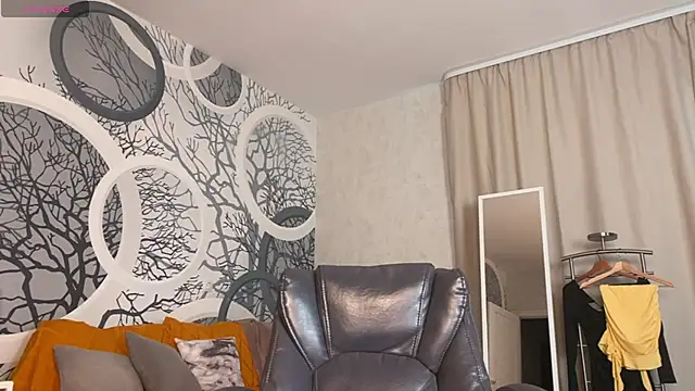 viviann evans online show from May 13, 1:01 am
