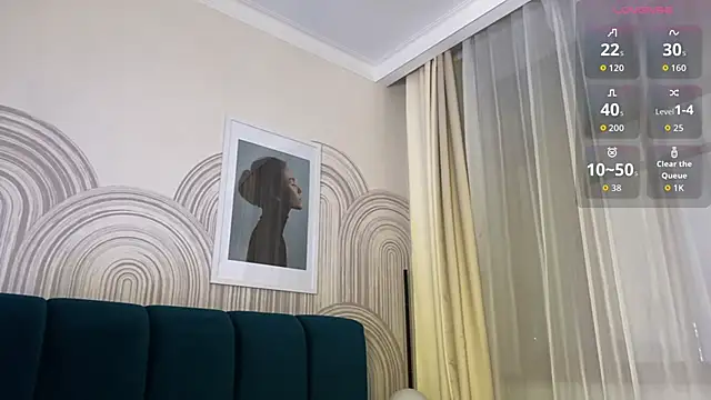 viviann evans online show from April 6, 1:01 am