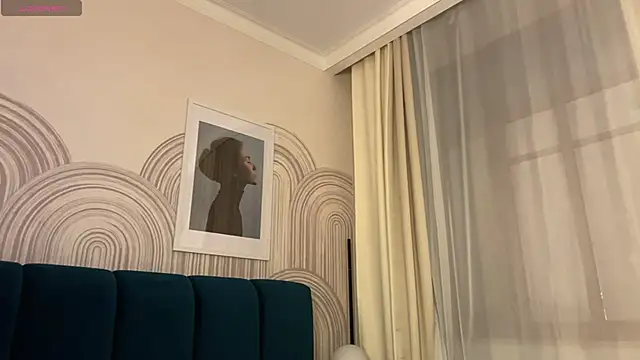 viviann evans online show from April 2, 1:02 am