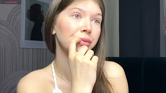 viviann evans online show from February 19, 1:29 am