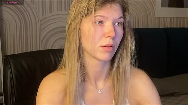 viviann evans online show from October 24, 1:04 am