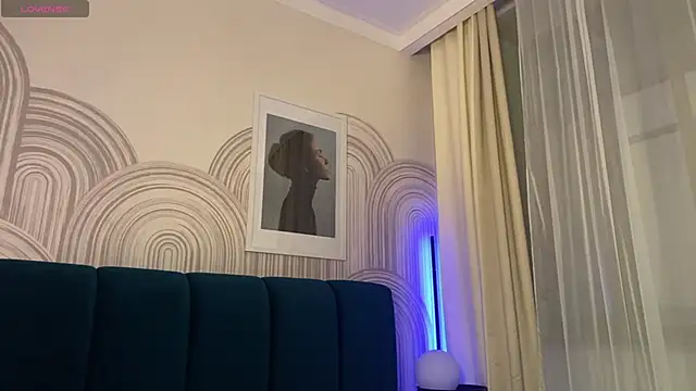 viviann evans online show from March 30, 12:56 am