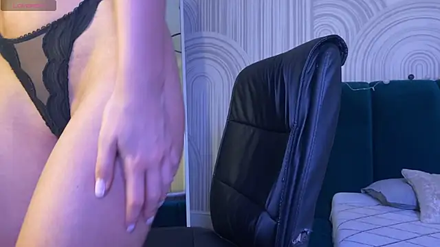 viviann evans online show from December 17, 1:32 am