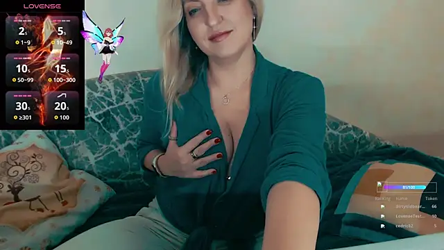 Snapshot of ElysonLang chatting on December 5, 3:49 am ElysonLang online show from December 5, 3:49 am