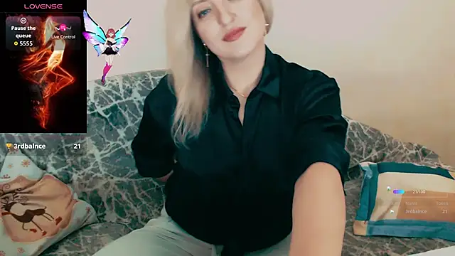 Snapshot of ElysonLang chatting on November 15, 9:30 pm ElysonLang online show from November 15, 9:30 pm