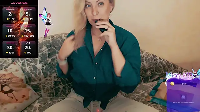 Snapshot of ElysonLang chatting on December 20, 3:48 pm ElysonLang online show from December 20, 3:48 pm