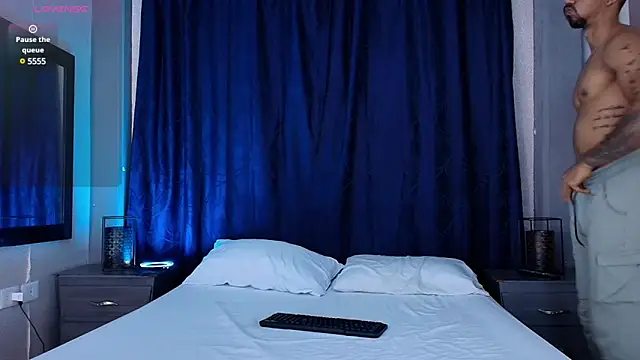 Snapshot of Manolo_Hot1 chatting on March 12, 2:56 pm Manolo Hot1 online show from March 12, 2:56 pm