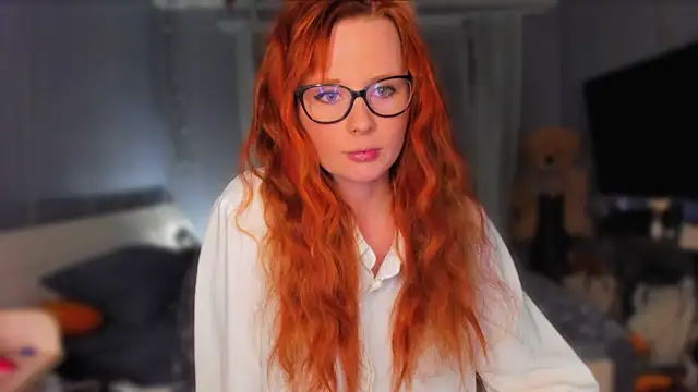 KlementinaBbG online show from March 18, 8:43 pm