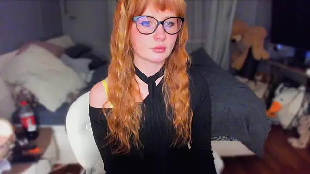 Snapshot of KlementinaBbG chatting on December 14, 8:36 pm KlementinaBbG online show from December 14, 8:36 pm